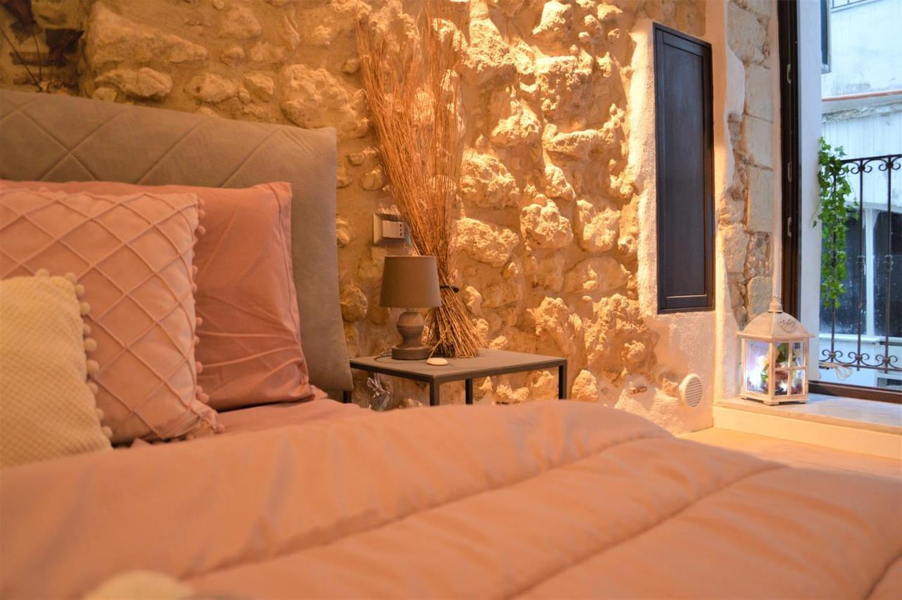 Domu 600 - Suite Mini Appartamento Cagliari Centro Storico Экстерьер фото