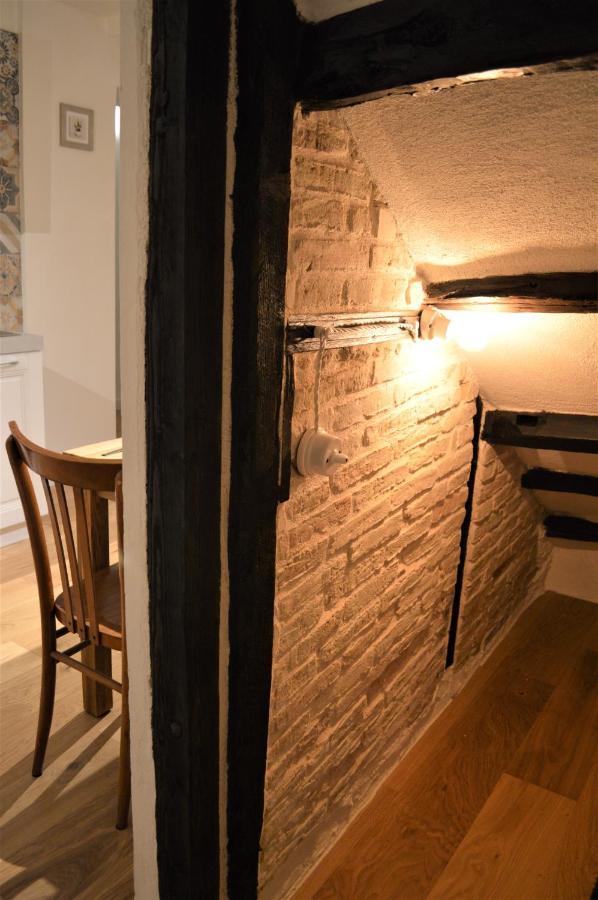 Domu 600 - Suite Mini Appartamento Cagliari Centro Storico Экстерьер фото